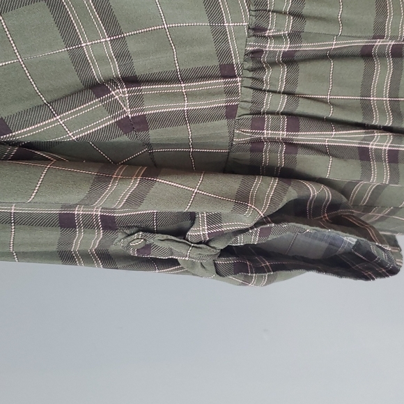 Torrid Green and Pink Plaid Top, size 2 - Picture 10 of 14